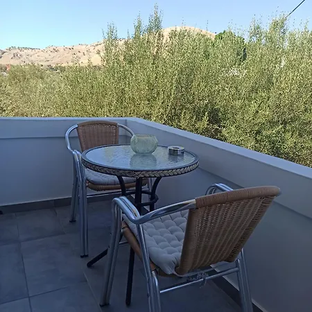 Paradise Apartment, Village