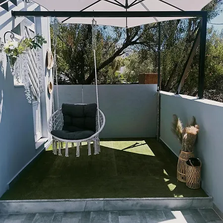 Paradise Apartment, Village * Lardos